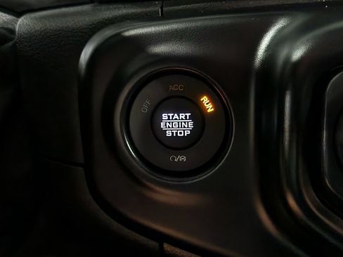 Used 2021 Jeep Wrangler Unlimited Sport AWD/4WD image 40