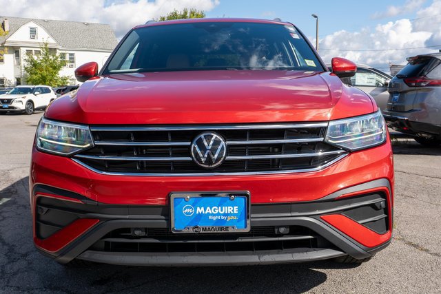 Used 2023 Volkswagen Tiguan SE AWD/4WD image 3