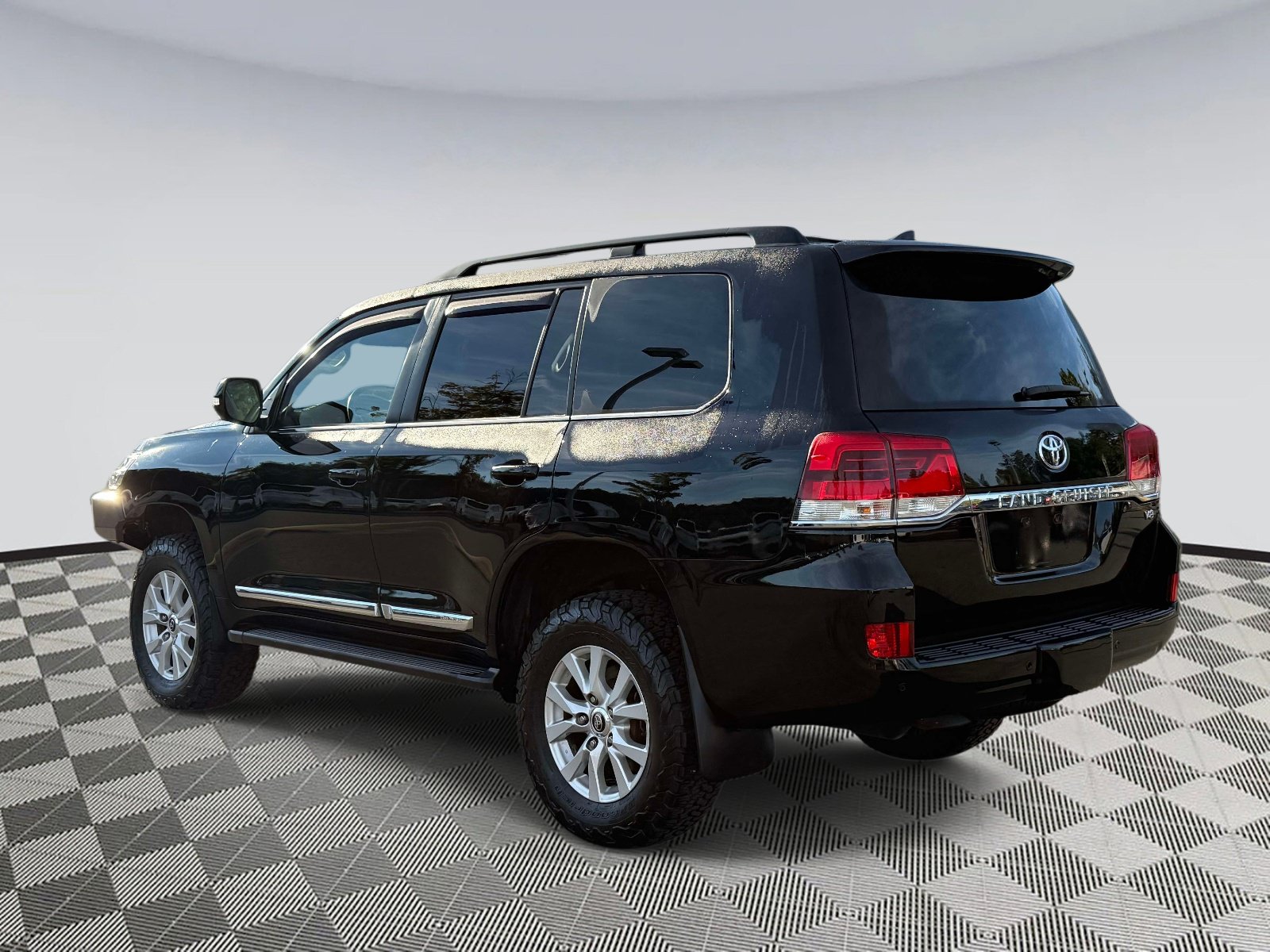 Used 2017 Toyota Land Cruiser AWD/4WD image 4