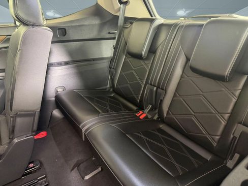 Used 2024 Volkswagen Atlas SE FWD image 20