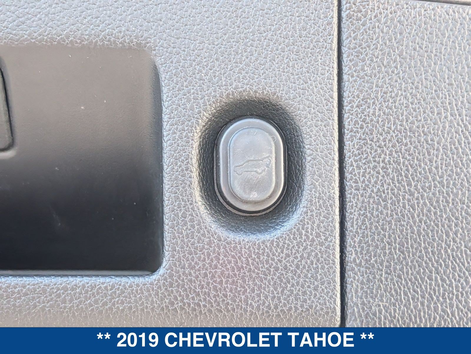 Used 2019 Chevrolet Tahoe LT AWD/4WD image 15