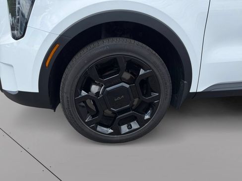 Certified 2025 Kia Sorento X-Line EX AWD/4WD image 9