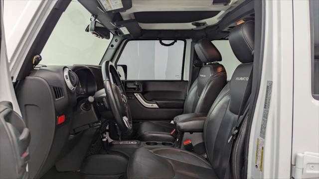 Used 2016 Jeep Wrangler Unlimited Rubicon AWD/4WD image 14