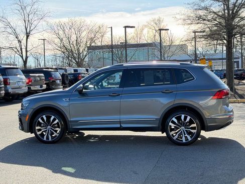 Used 2021 Volkswagen Tiguan SEL Premium R-Line image 10