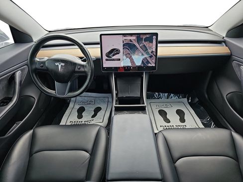 Used 2018 Tesla Model 3 Mid Range RWD image 10