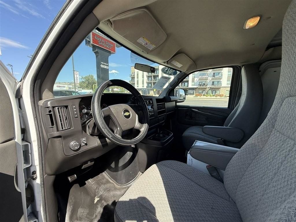 Used 2015 Chevrolet Express 2500 RWD image 12