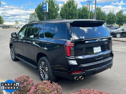 Used 2025 Chevrolet Suburban Z71 AWD/4WD image 5