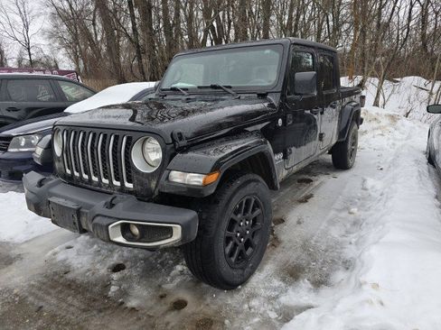 Used 2023 Jeep Gladiator Overland image 1