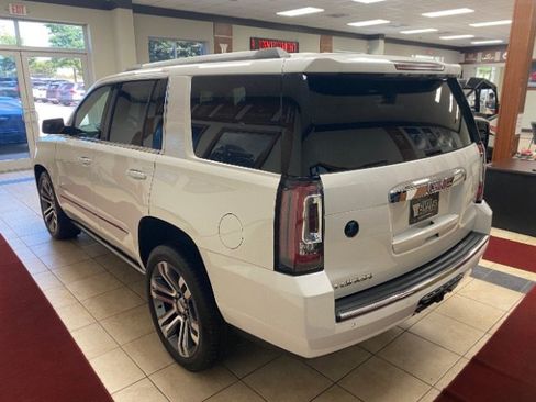 Used 2019 GMC Yukon Denali w/ Denali Ultimate Package AWD/4WD image 4