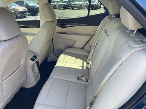 Used 2023 Buick Envision Essence AWD/4WD image 4