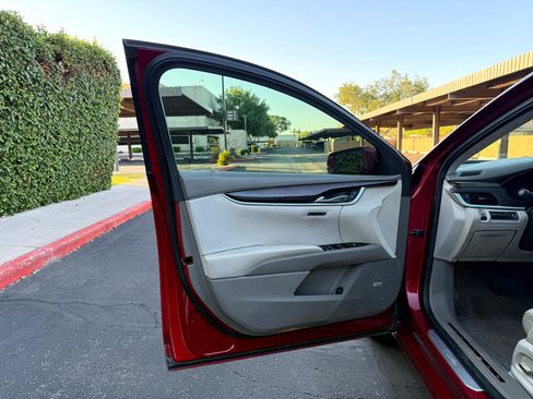 Used 2013 Cadillac XTS Platinum image 11