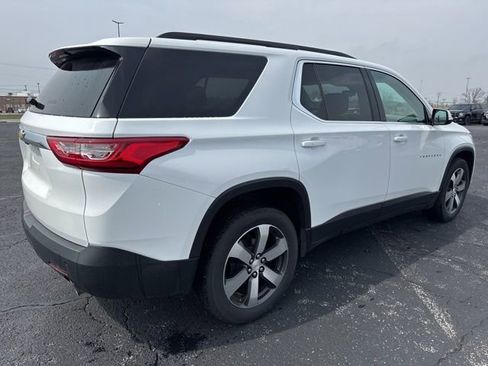 Used 2019 Chevrolet Traverse LT w/ LT Premium Package image 4