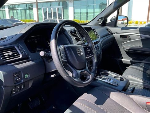 Used 2023 Honda Passport TrailSport image 17