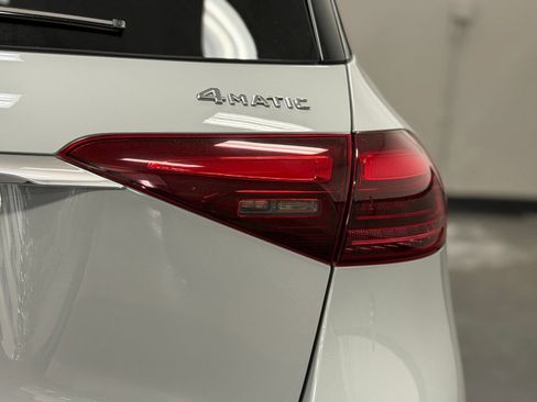 Used 2024 Mercedes-Benz GLE 450 4MATIC image 14