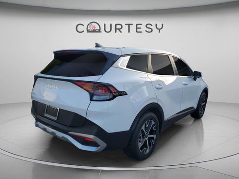 Certified 2024 Kia Sportage EX image 3
