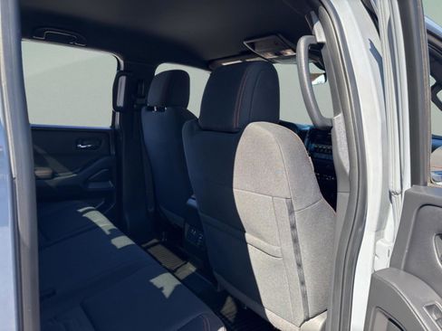 Used 2023 Nissan Frontier PRO-4X w/ Pro Convenience Package image 39