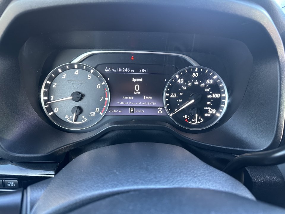 Used 2021 Nissan Titan 4x4 Crew Cab image 9