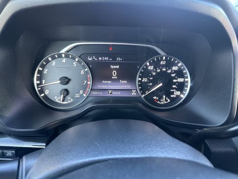 Used 2021 Nissan Titan SV w/ Accessory Utility Package AWD/4WD image 9