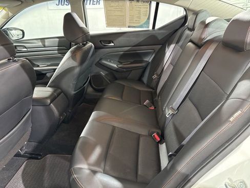 Used 2019 Nissan Altima 2.5 SR w/ SR Premium Package image 18