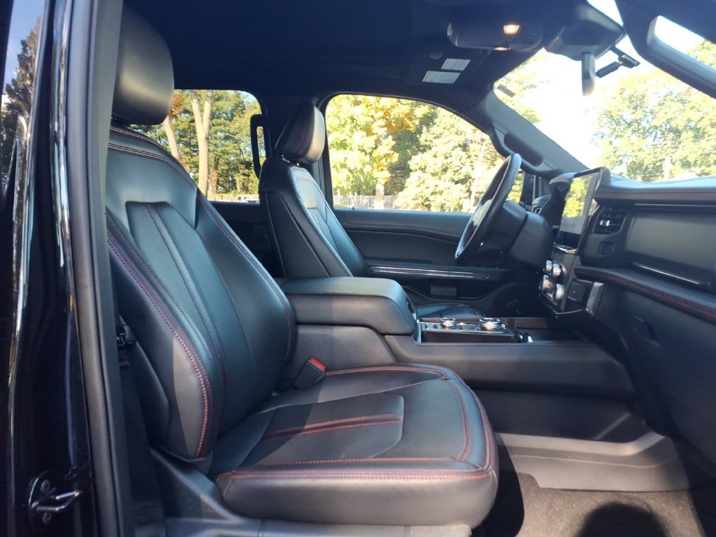 Used 2024 Ford Expedition Max Limited AWD/4WD image 10