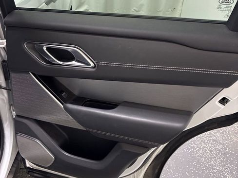 Used 2019 Land Rover Range Rover Velar R-Dynamic HSE AWD/4WD image 29