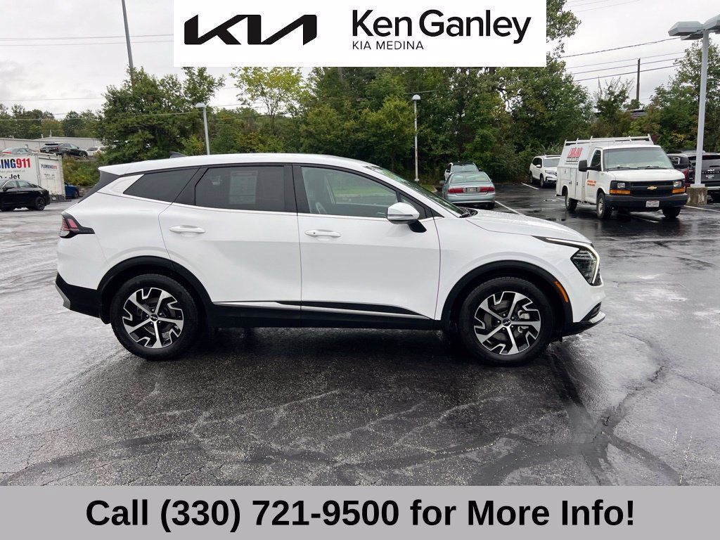 Certified 2024 Kia Sportage EX FWD image 8