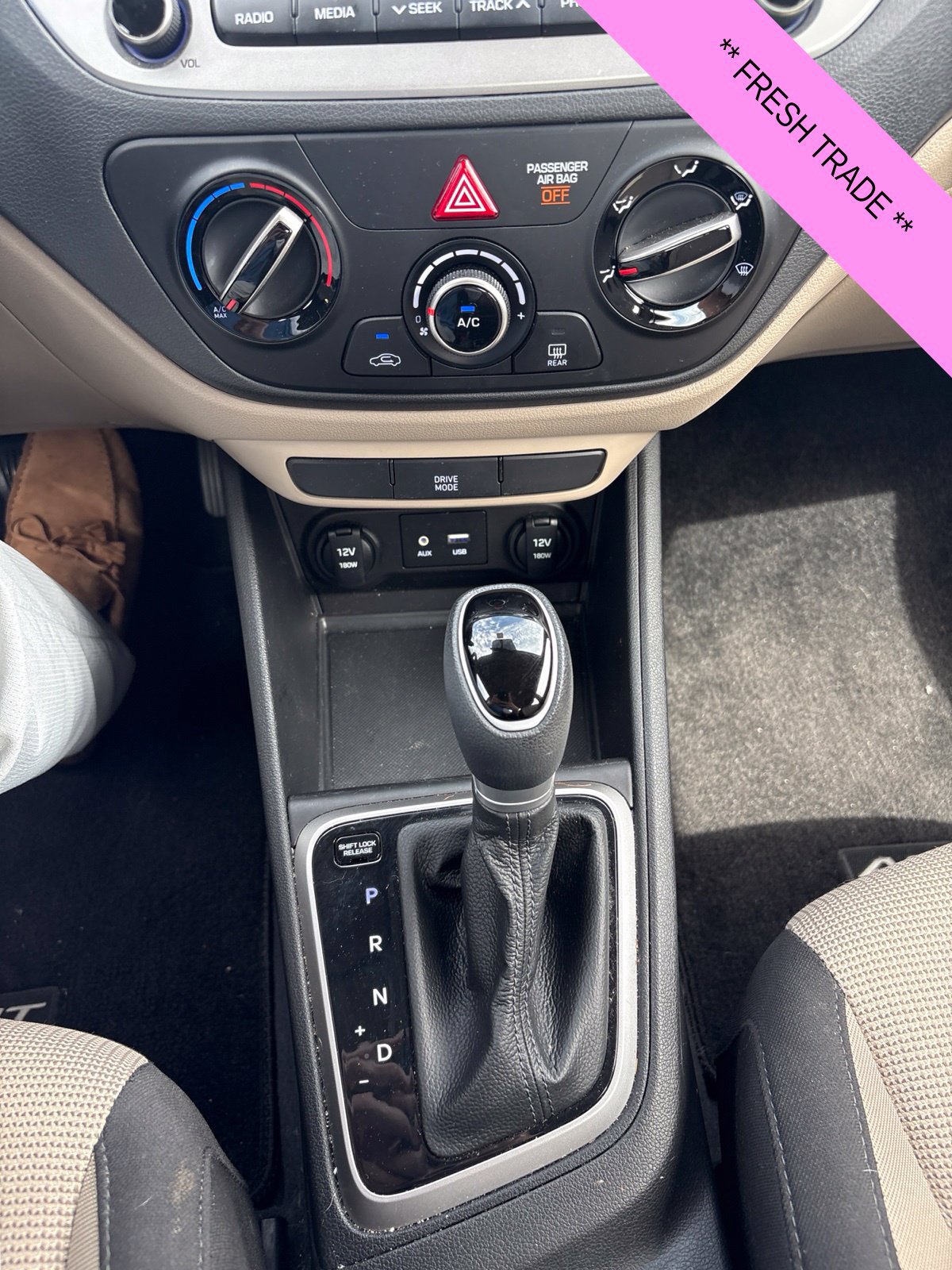Used 2022 Hyundai Accent SE FWD image 14