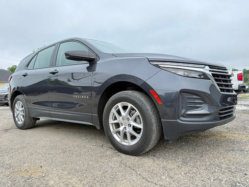 Used 2022 Chevrolet Equinox LS AWD/4WD image 8