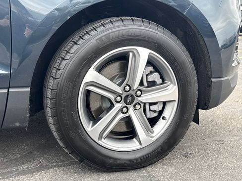 Certified 2024 Ford Edge SEL w/ Convenience Package image 9