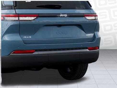 New 2026 Jeep Grand Cherokee Limited AWD/4WD image 13