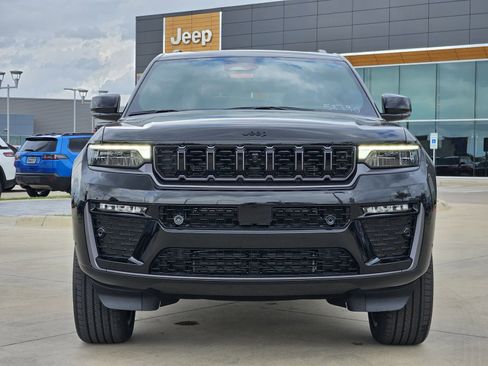 New 2026 Jeep Grand Cherokee L Summit image 6