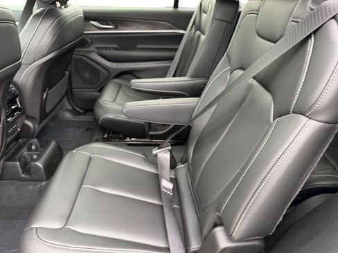 New 2026 Jeep Grand Cherokee L Limited AWD/4WD image 10