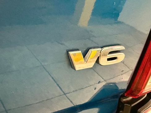 Used 2016 Toyota Tacoma TRD Off-Road w/ Towing Package image 13