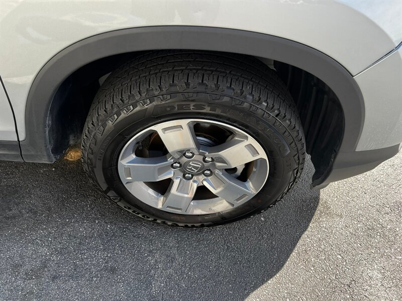 Used 2025 Honda Ridgeline RTL image 13