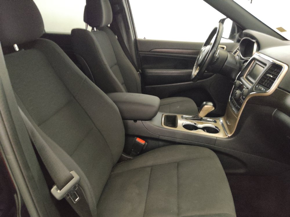 Used 2016 Jeep Grand Cherokee Laredo AWD/4WD image 21