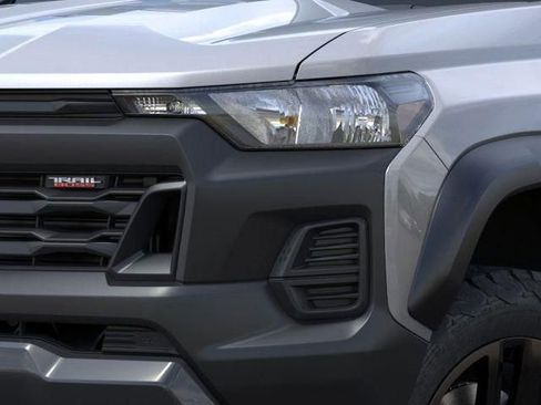 New 2025 Chevrolet Colorado Trail Boss w/ Midnight Edition image 15