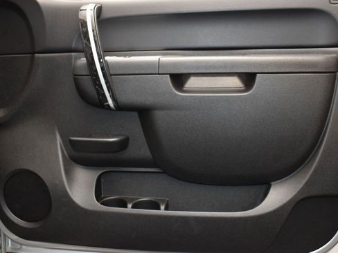 Used 2013 Chevrolet Silverado 2500 W/T AWD/4WD image 17