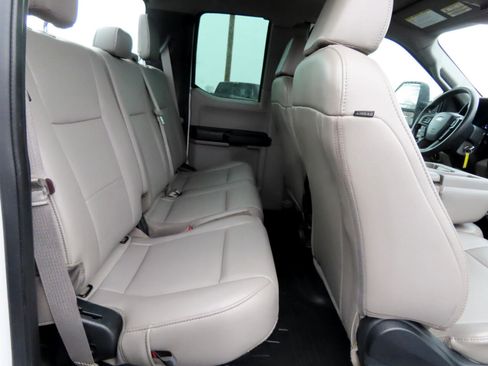 Used 2019 Ford F450 XL w/ XL Value Package image 35