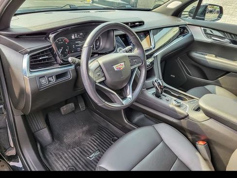 Certified 2023 Cadillac XT6 Premium Luxury w/ LPO, Floor Liner Package AWD/4WD image 11