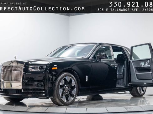 Used 2024 Rolls-Royce Phantom Sedan w/ The Phantom Package RWD image 1
