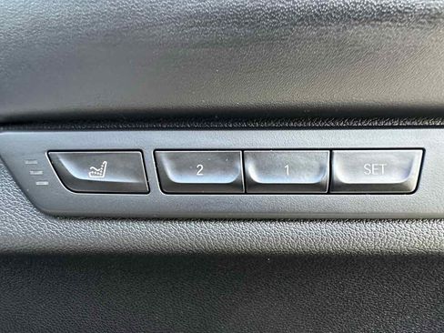 Used 2022 BMW 750i xDrive w/ Luxury Rear Seating Package AWD/4WD image 37
