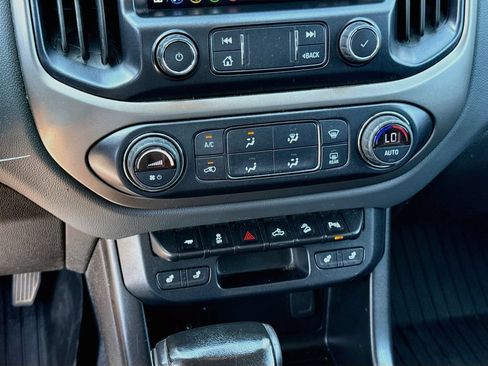 Used 2019 Chevrolet Colorado Z71 AWD/4WD image 16