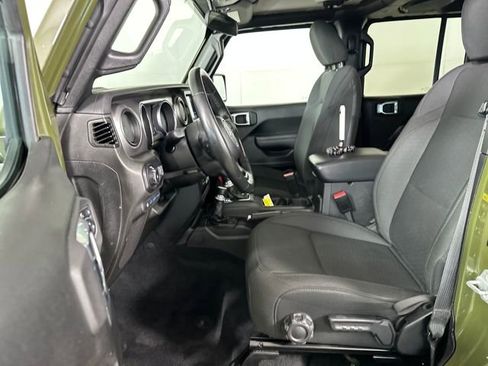 Used 2023 Jeep Wrangler Unlimited w/ Cold Weather Group image 11