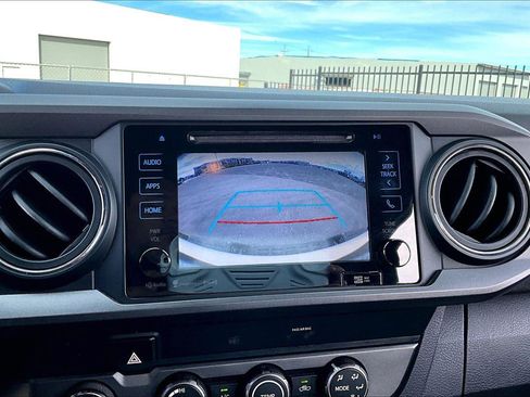 Used 2019 Toyota Tacoma TRD Off-Road image 20