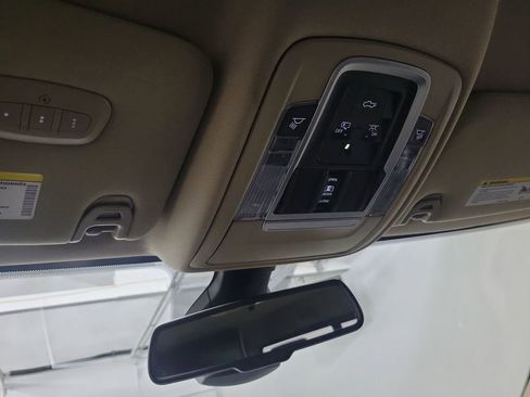 Used 2020 RAM 3500 Laramie image 14