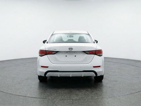 Used 2025 Nissan Sentra SV image 7