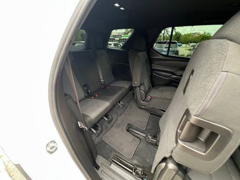 Used 2023 Chevrolet Traverse LT AWD/4WD image 29