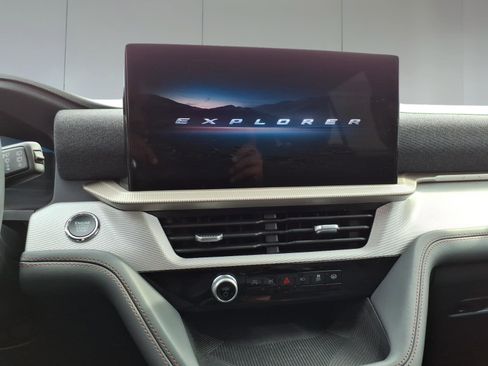 Used 2026 Ford Explorer Active image 16