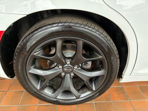 Used 2021 Chrysler 300 S image 13
