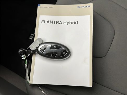 Certified 2024 Hyundai Elantra Blue image 22